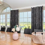 Luxury Retreat By The Sea - By Traum
